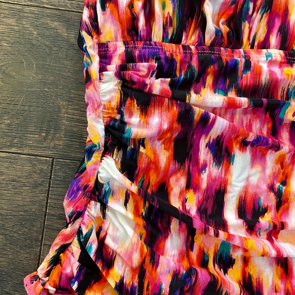 Kenneth Cole one-piece swimsuit, EUC, M, Pink - Picture 4 of 6